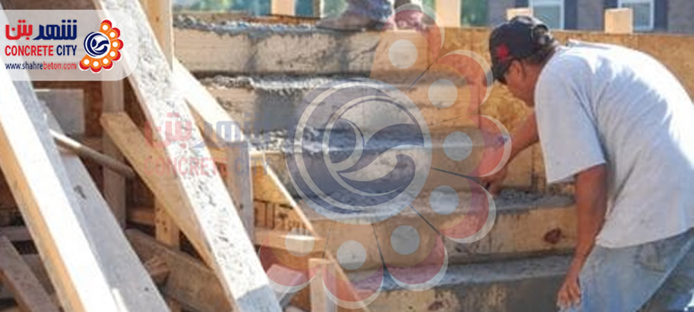 بتن ریزی در راه پله گرد بتنی